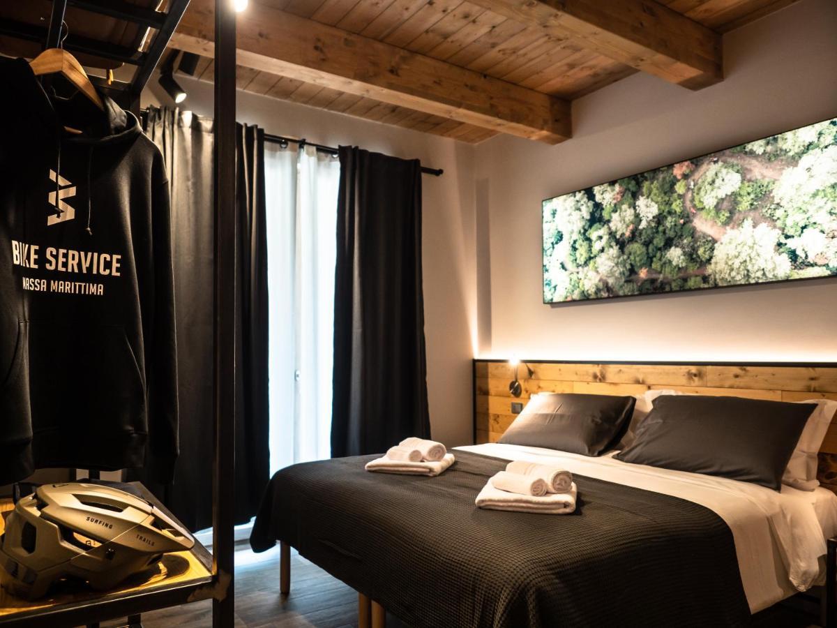 Sleep 'N' Ride Massa Marittima Hotel Ngoại thất bức ảnh