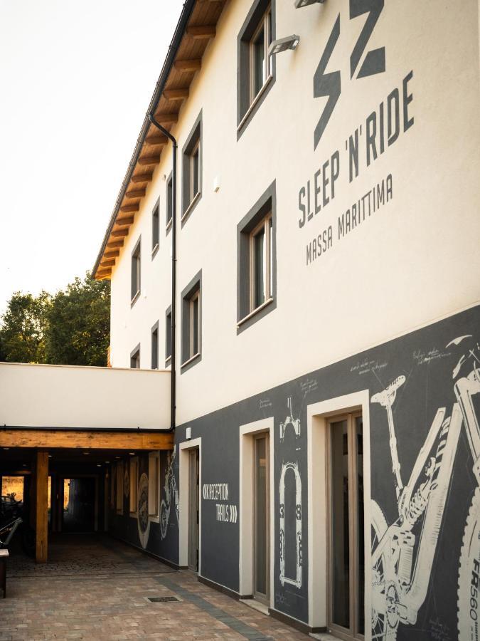 Sleep 'N' Ride Massa Marittima Hotel Ngoại thất bức ảnh